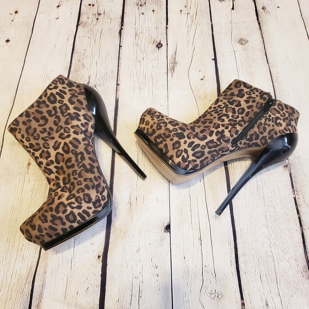 Andrea Shoes Cheetah Platform Bootie